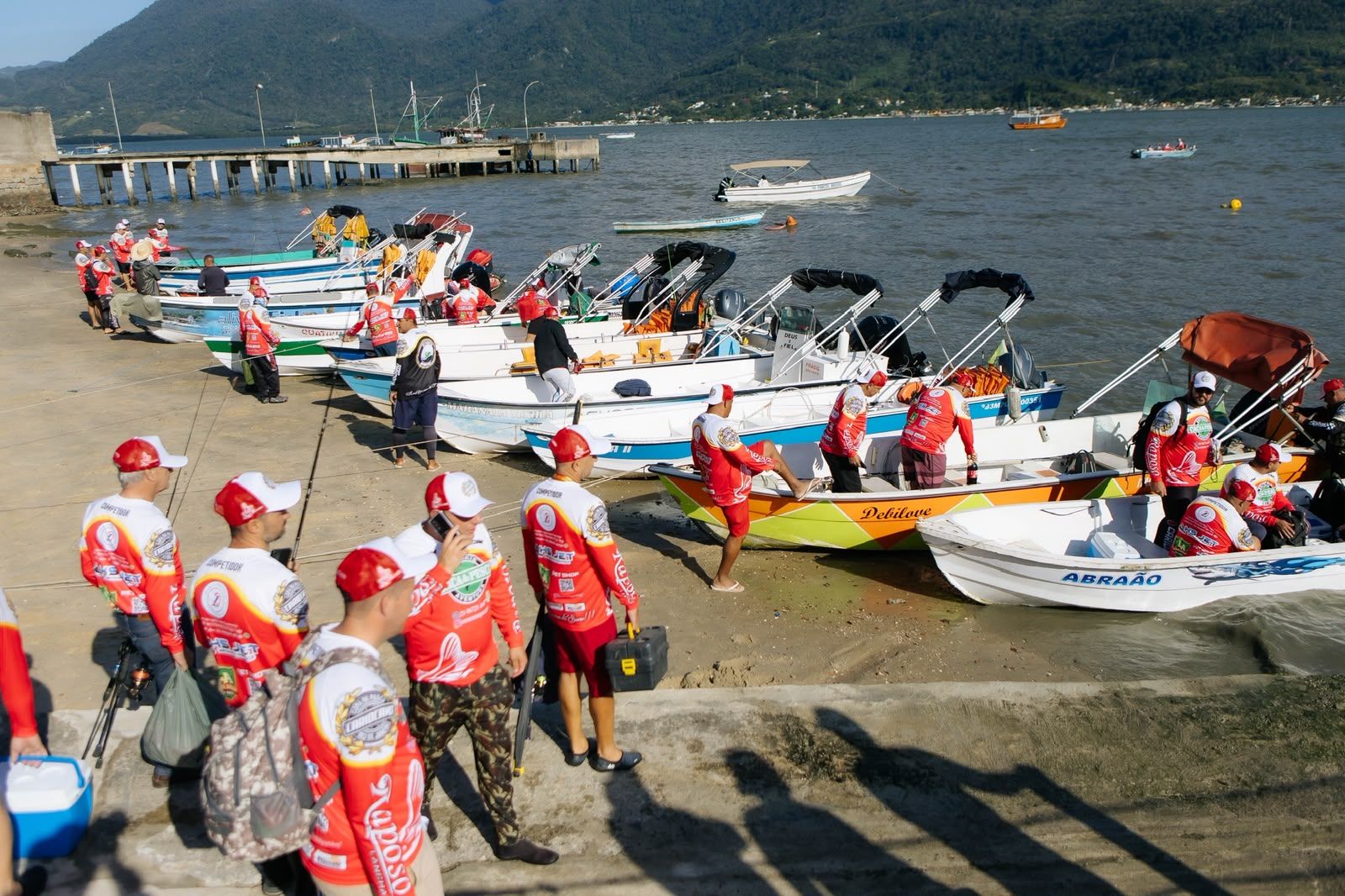 Embarque dos competidores na rampa
